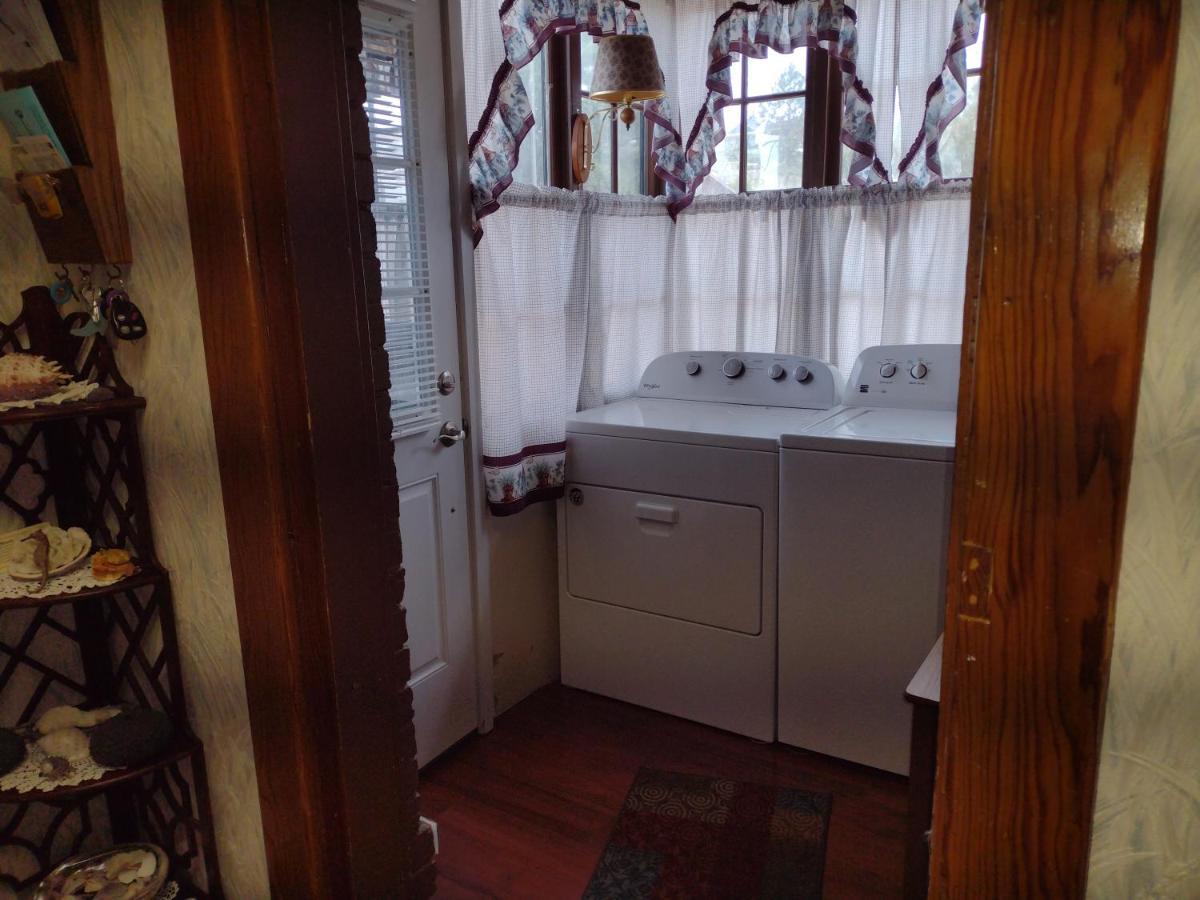 Quiet Full-Size Bed Close To Town 420 Friendly Trinidad Buitenkant foto